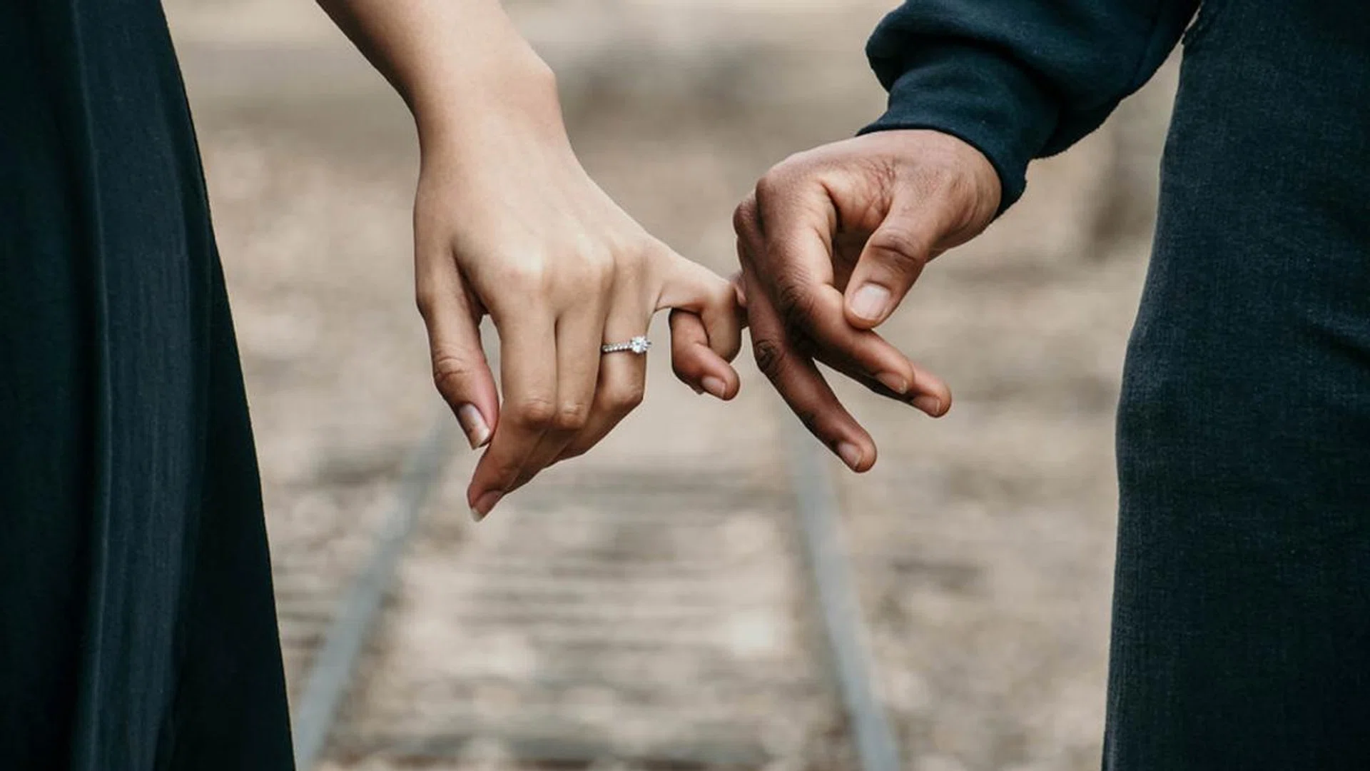 Healthy Relationship Habits - Featured Image