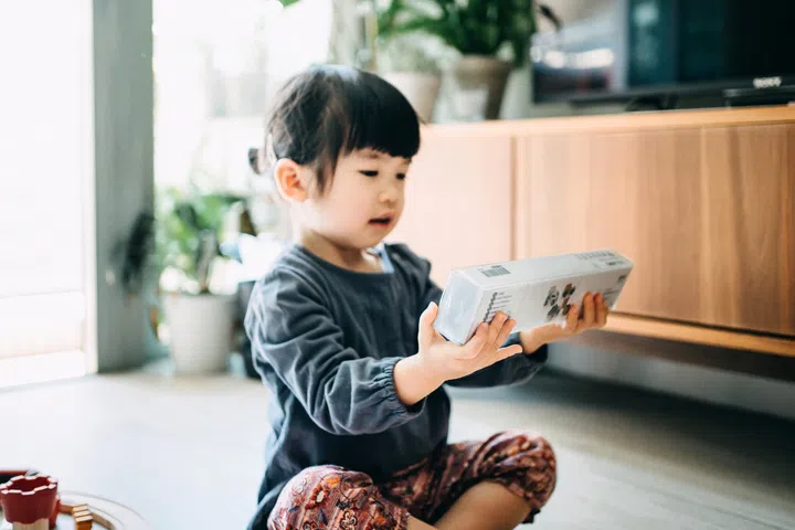 grandparents spoiling child with presents what to do
