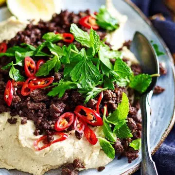 Warm Beef & Hummus Salad