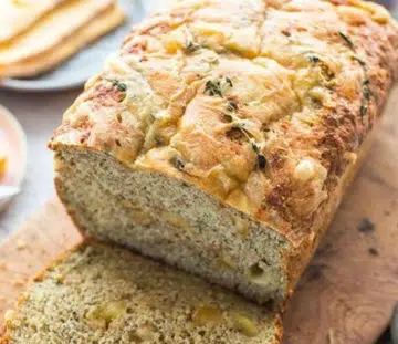 Gubbeen, Cheddar & Thyme Soda Bread