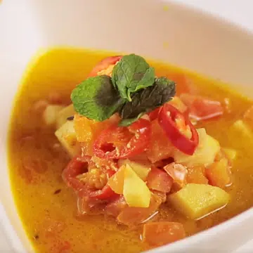 recipe for a vegetarian curry with guava and tomatoes