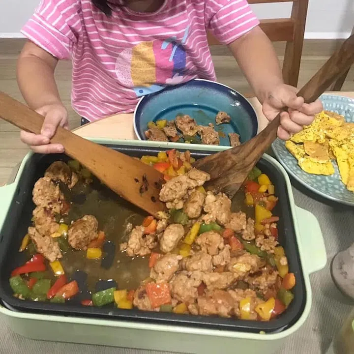 3.5yo cooking on a Bruno electric hotplate