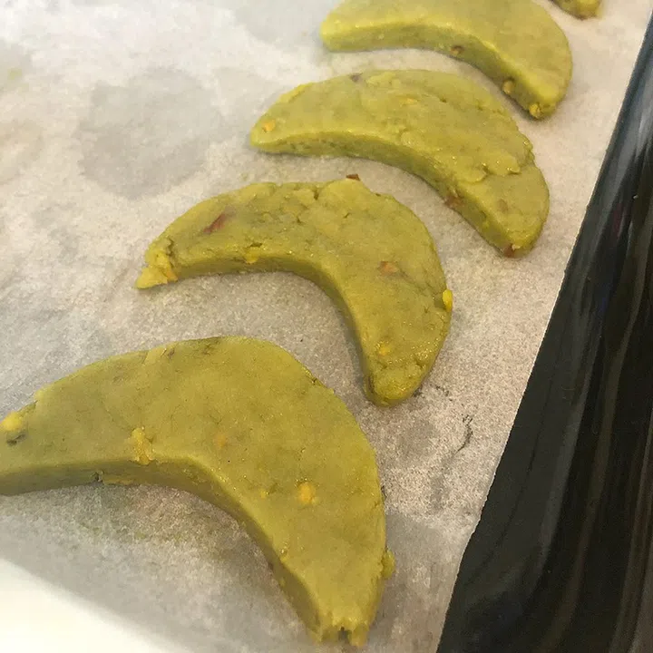 03. Cut dough into shapes and place on cookie sheet about 1 cm apart. Bake for 10-12 minutes. Allow cookies to cool before you decorate with icing. 
