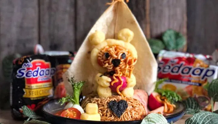 Mi-Sedaap-goreng-asli_oodles-of-fun_boat-noodle-bear