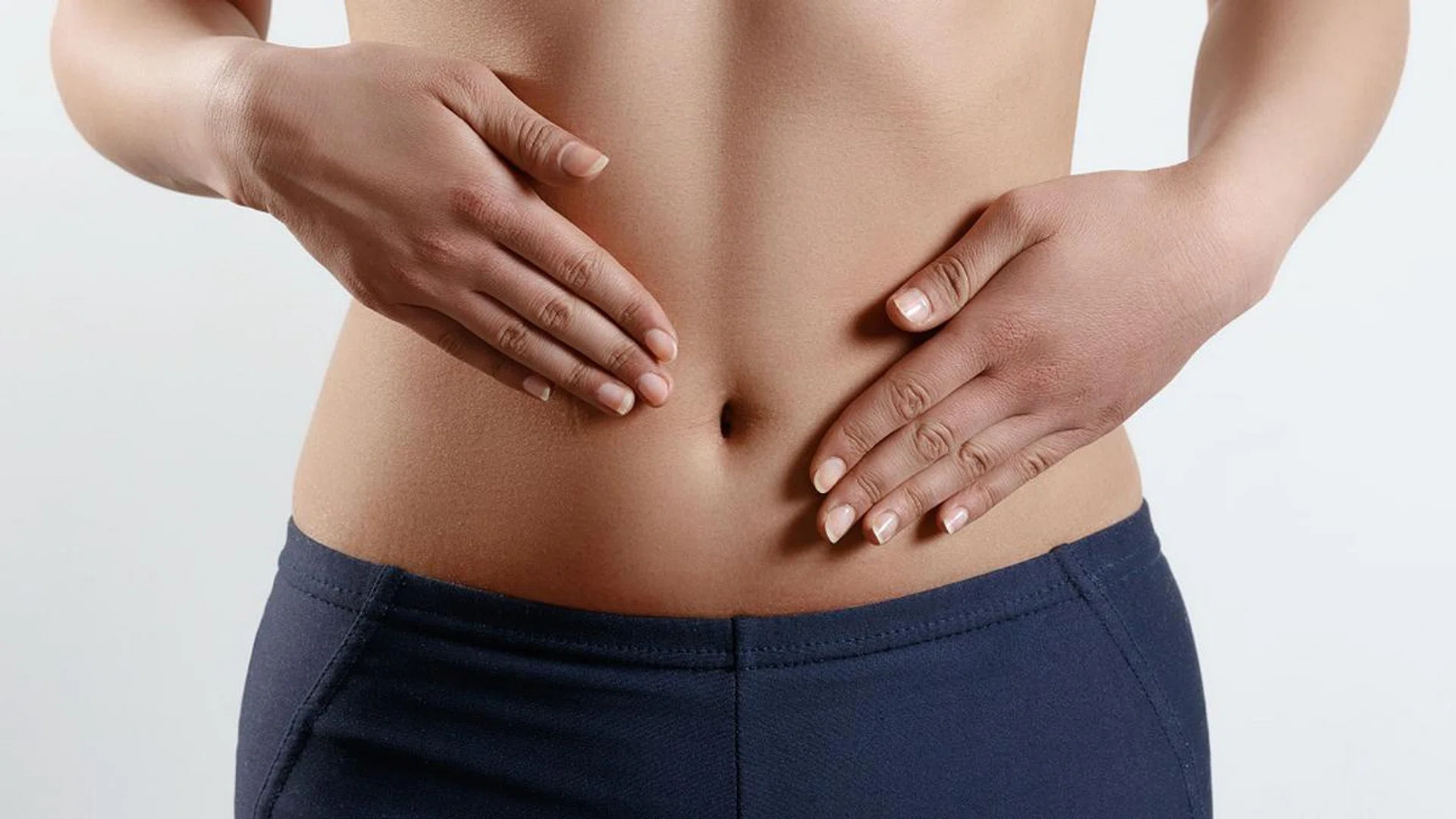 8 fast ways to reduce bloating after a big meal