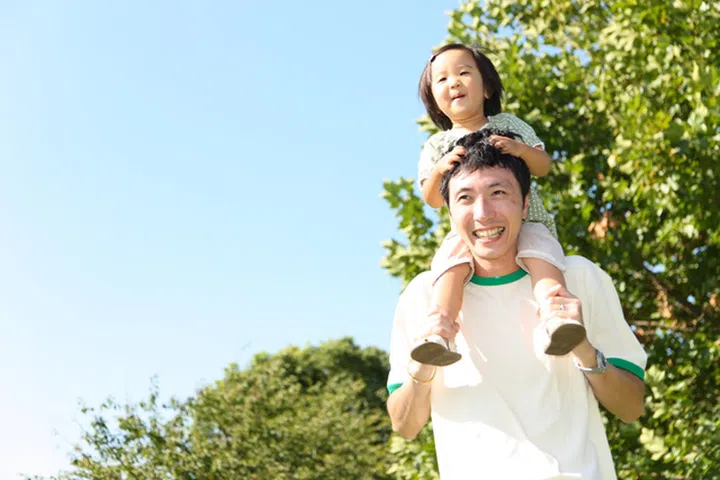 32615279 - father and daughter