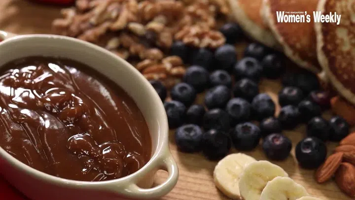 04. Peanut Sauce:
04. On a low-medium heat, combine and simmer all the ingredients until thickened. Stir until smooth.
04. Tip: Choose a syrup with a runnier consistency for a smoother sauce.