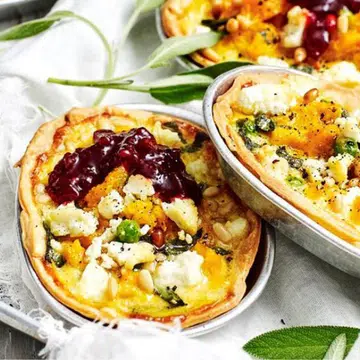 Roasted Garlicky Pumpkin & Sage Pies