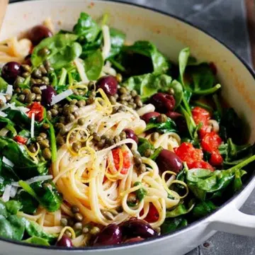 Spinach, Lemon & Tomato One-Pot Linguine