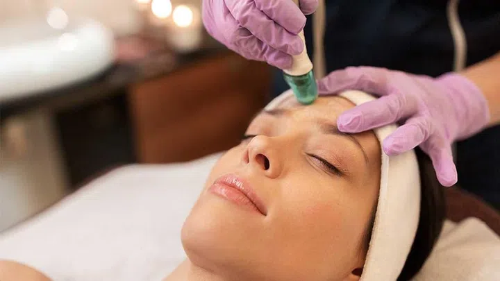 Once our skin is double-cleansed, the skin is buffed with an ultra-fine diamond micro-dermabrasion.