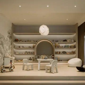 Artsy Orchard Road Condo Apartment With Unique Furnishings