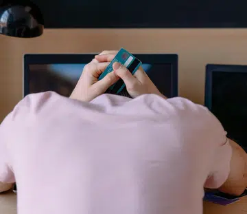 5 Signs Your Partner Could Be Financially Cheating On You