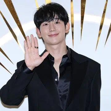 things to know about Jung hae-in