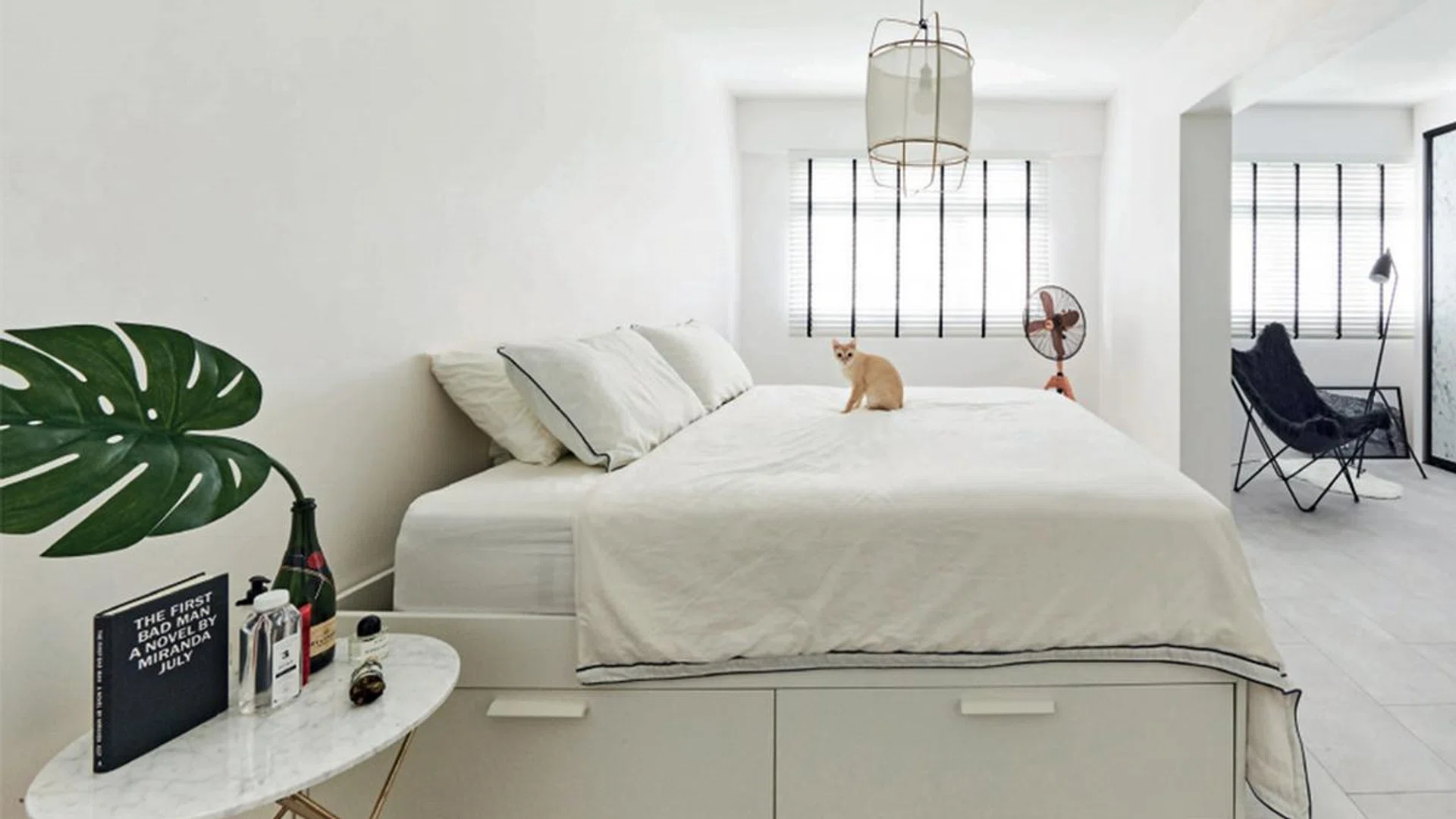These 20 Easy Decor Hacks Will Make Your Small Home Look Way Bigger_Featured