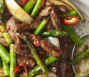 Beef With Asparagus & Oyster Sauce
