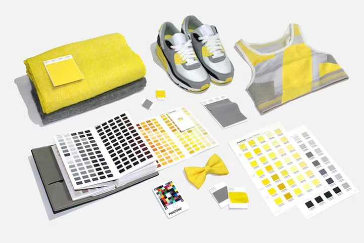 Pantone 2021