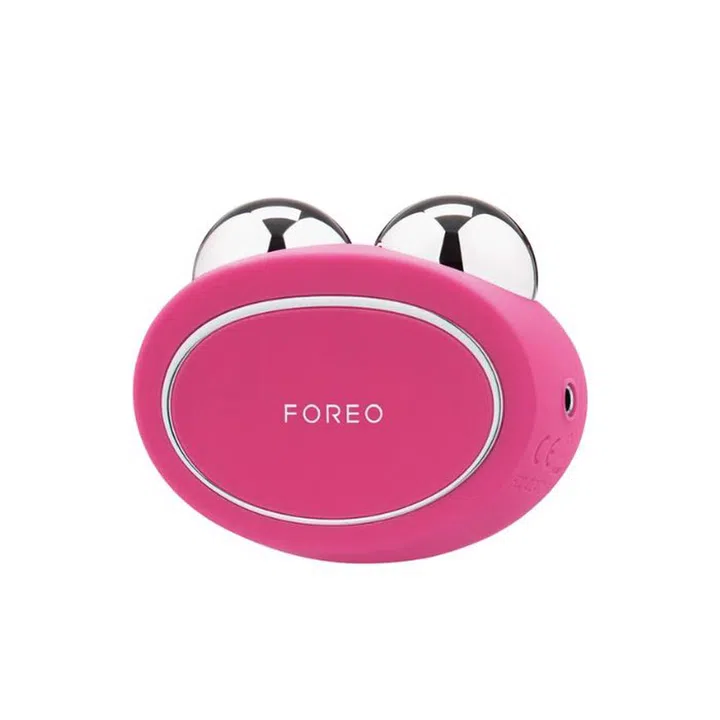 how-to-spa-facial-at-home-Foreo-BEAR™-Microcurrent-Facial-Toning-Device