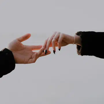How To Communicate With Your Husband This V-Day Without Saying A Thing_Featured