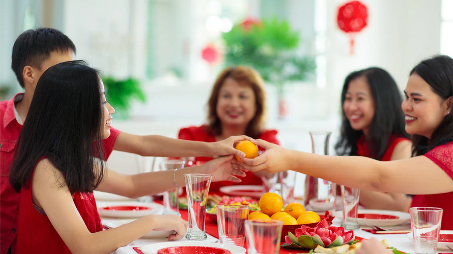 Auspicious Time To Go Visiting CNY 2022