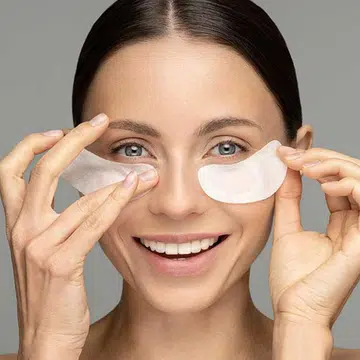 The visible effect on wrinkles will only be apparent after a few weeks of daily application.