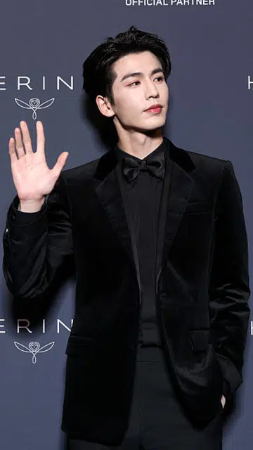 zhang linghe pursuit of jade