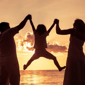 10 Secrets To Staying Happy During Through Tough Times