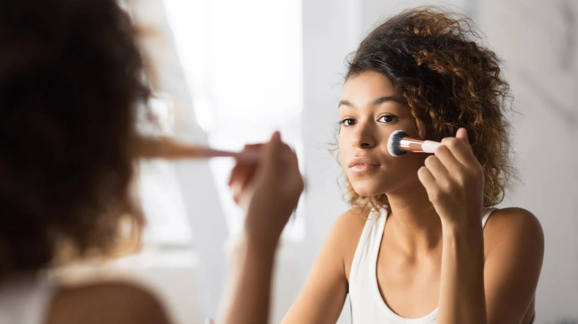 5-face-powders-to-include-in-your-beauty-kit