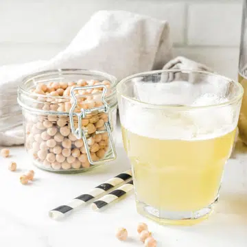 Egg substitutes aquafaba