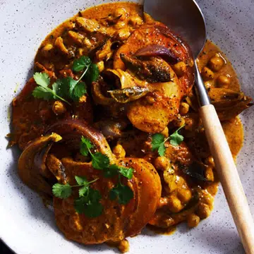 Slow Cooker Chickpea & Sweet Potato Curry