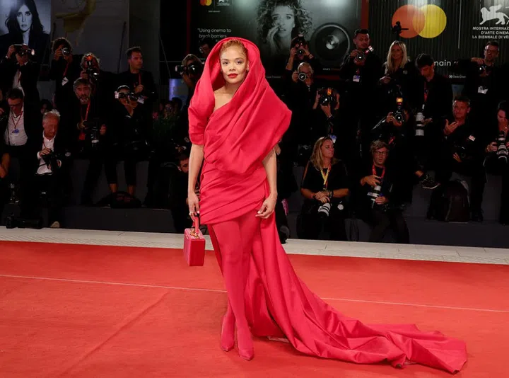 VENICE, ITALY - SEPTEMBER 01: Tessa Thompson attends the "Bardo" red carpet at the 79th Venice International Film Festival on September 01, 2022 in Venice, Italy. (Photo by Andreas Rentz/Getty Images)