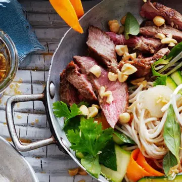 Noodle Salad With Ginger-Rubbed Beef