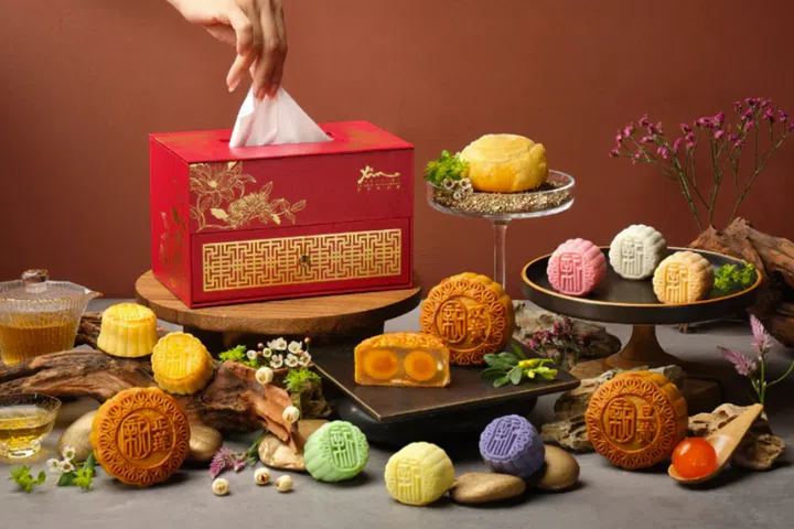 Holiday Inn Singapore Atrium SG60 mooncake promo