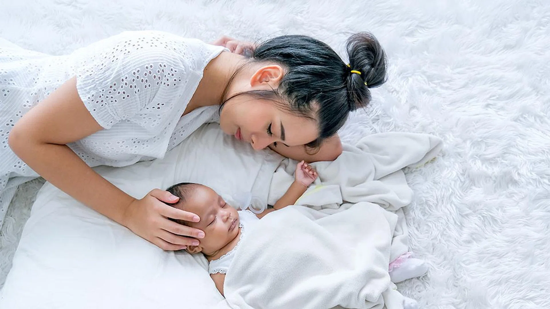 World Sleep Day: 5 Millennial Mums Share How They Get Better Zzz’s (For Themselves and Bubs) 