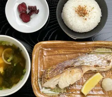 Japanese-Style Salted Grilled Fish