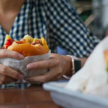 avoid-overeating-binge-eating-covid-19-stress