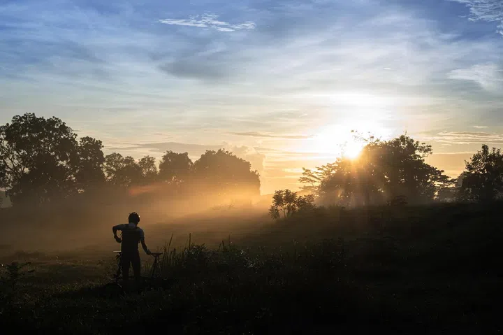 ST20210816_202108171120 Gavin Foo/Ulu Sembawang Park Connector/Sunrise at Ulu Sembawang Park Connecto, 16 Aug 2021.