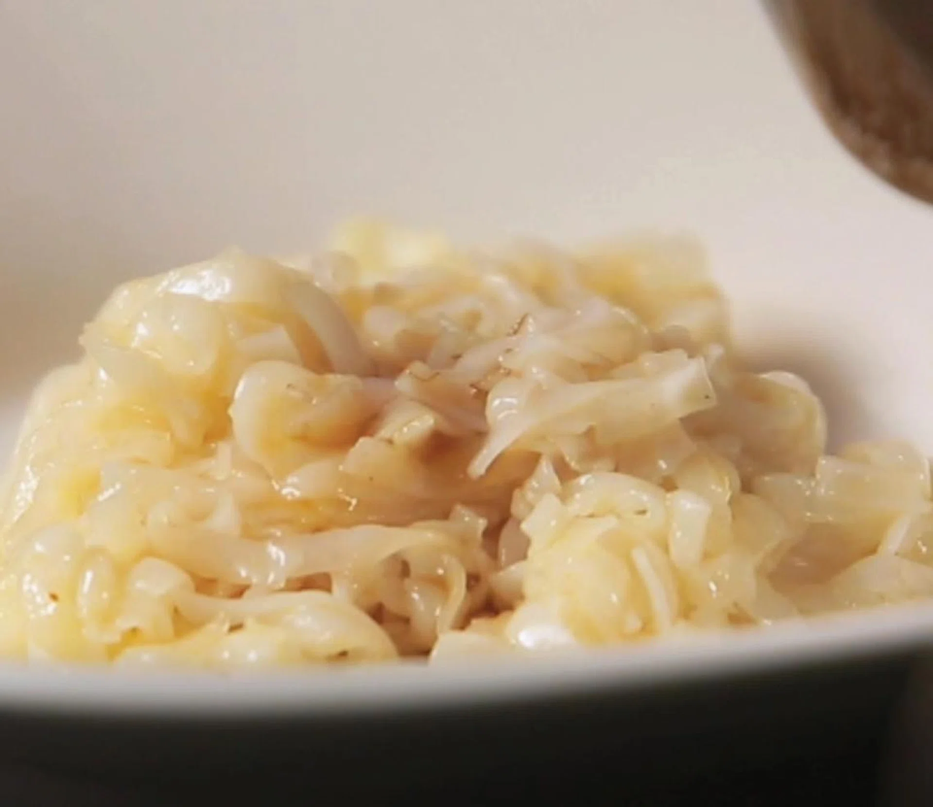 a plate of Ipoh Hor fun, chef shares how you can get Wok Hei At Home On An Induction Stove