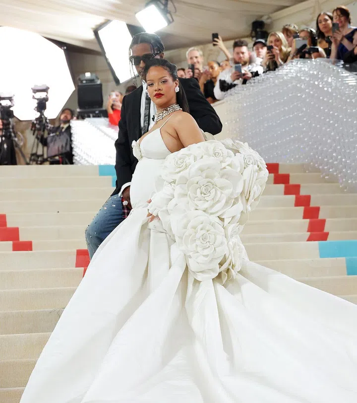 Rihanna To Karlie Kloss Celebs Who Showed Off Their Baby Bumps At The