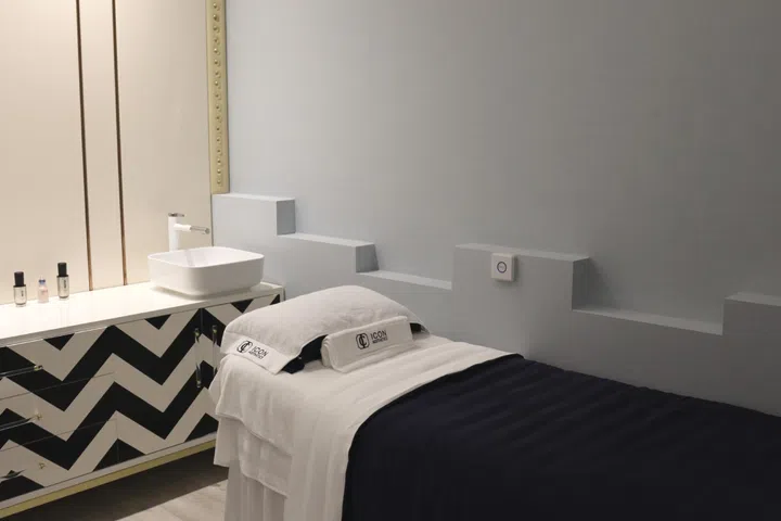 best body contouring treatment icon aesthetics treatment room