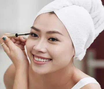 If you're applying mascara or any plumping serums do not let the solution touch the roots lest it affects the lash adhesive glue.
