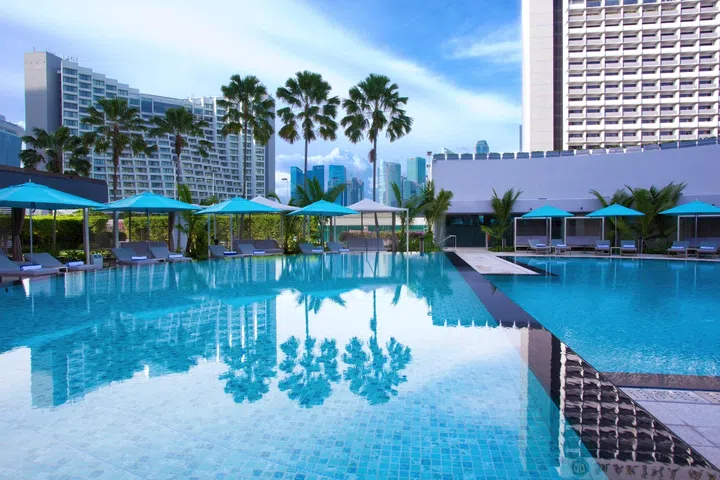 st gregory pan pacific singapore outdoor pool