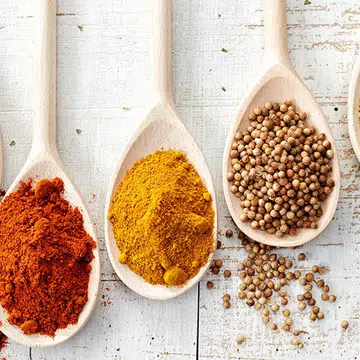 6 Powerful Herbs & Spices That Help Strengthen Your Immune System Naturally
