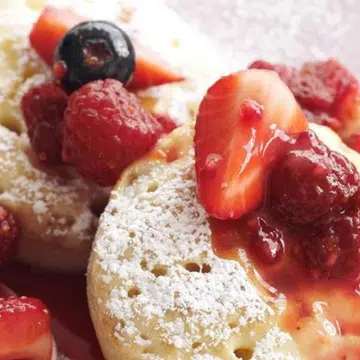 Crumpets With Berry Compote