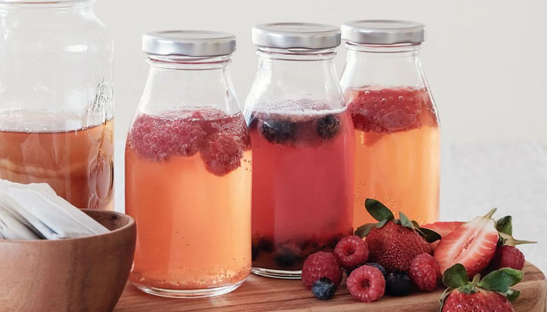 Kombucha second Fermented fruit tea, Probiotic food