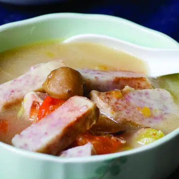 Teochew Fish Soup With Deep Fried Taro