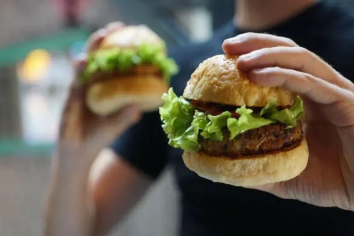 5 Plant-Based Meat Alternatives: Beyond Meat, Quorn & More | The ...