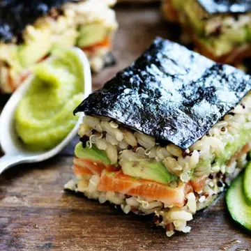 Spicy Salmon Mixed Grain Sushi