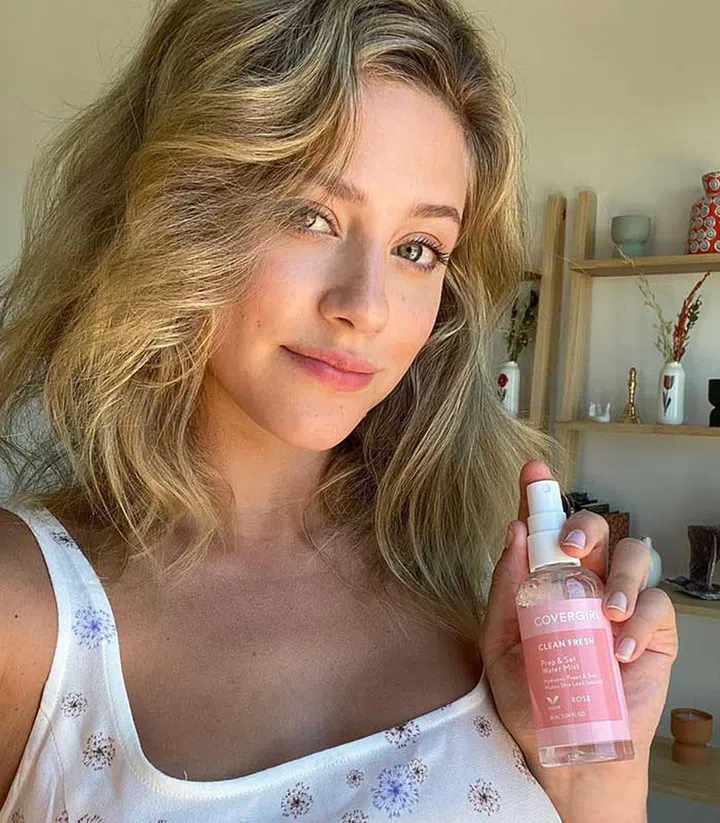 I think it's important for me to show that acne is normal. I like to follow Instagram accounts of women who [also] show off their natural skin texture,