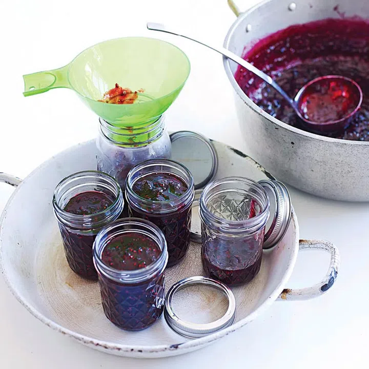04. Pour hot jam into hot, sterilised jars; seal immediately. Label and date jars when cold.
