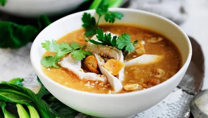 Brown Rice Congee With Fried Garlic